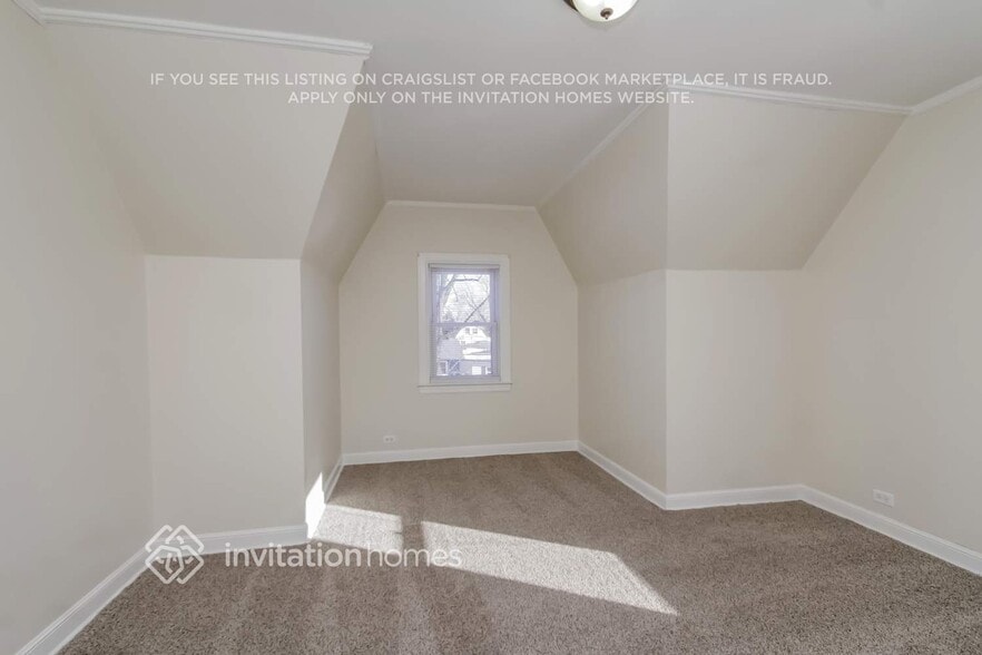 Building Photo - 9326 S 54th Ct