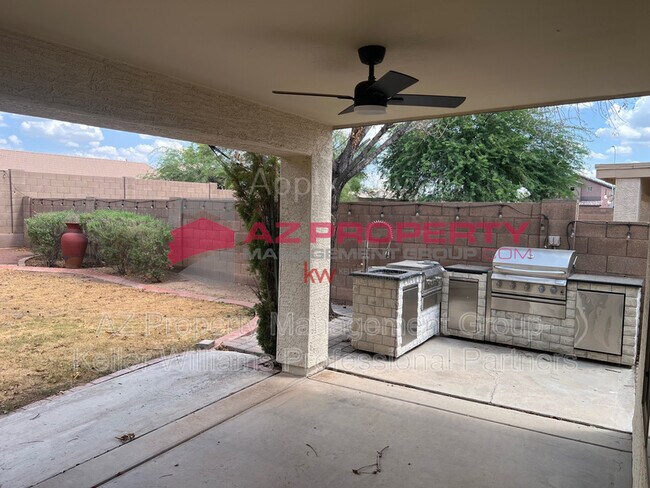 Building Photo - 2447 S 80th Ln