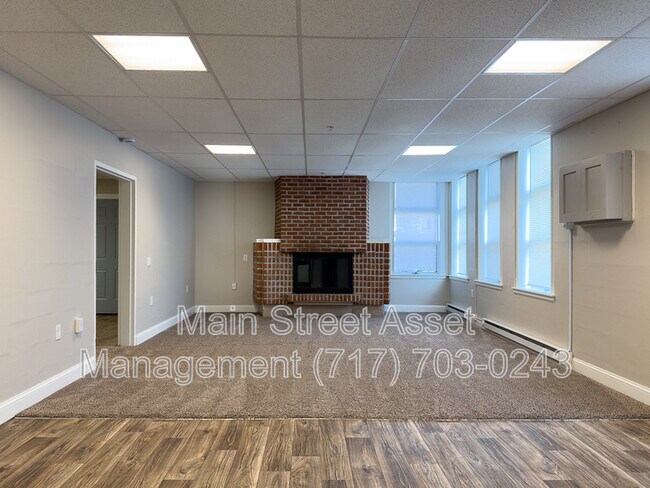 Building Photo - 100 S Front St