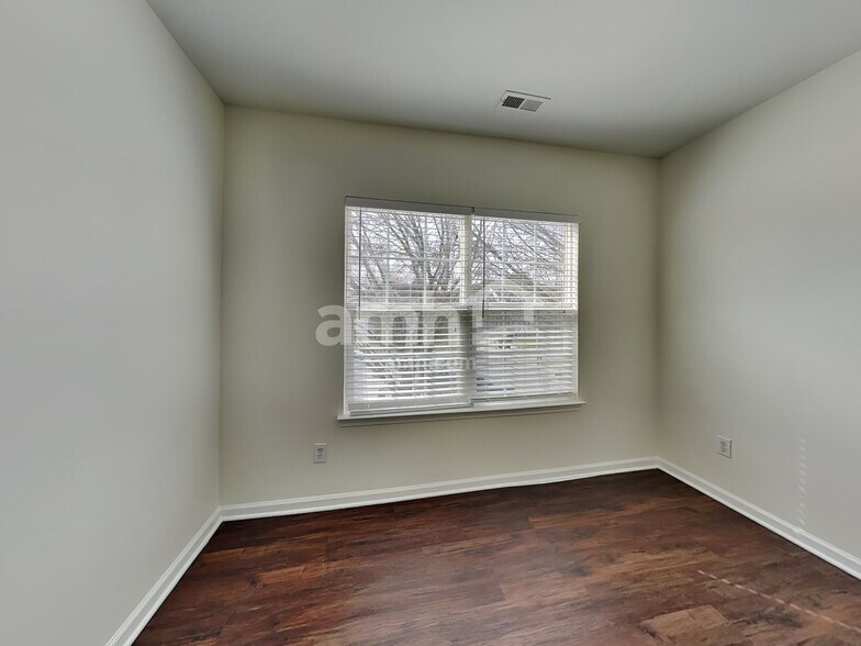 Building Photo - 7534 Sparkleberry Dr