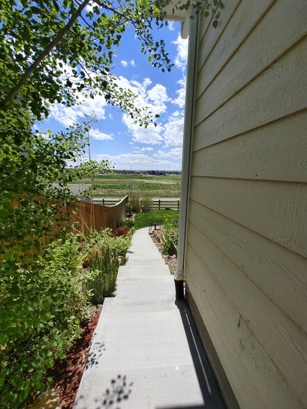 Building Photo - 10593 Joplin St