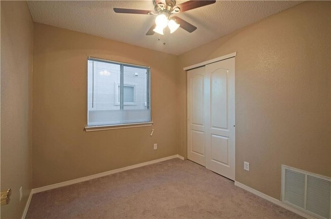 Building Photo - Lovely 4 bedroom inEast Side El Paso!!