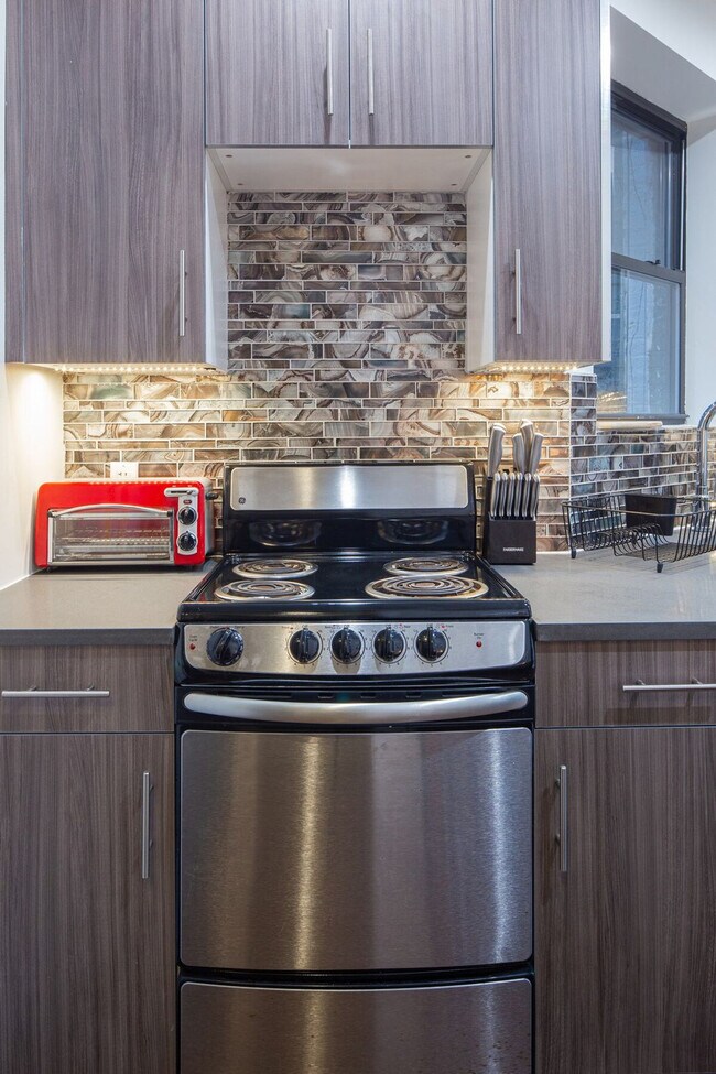 Building Photo - 1113 York Ave