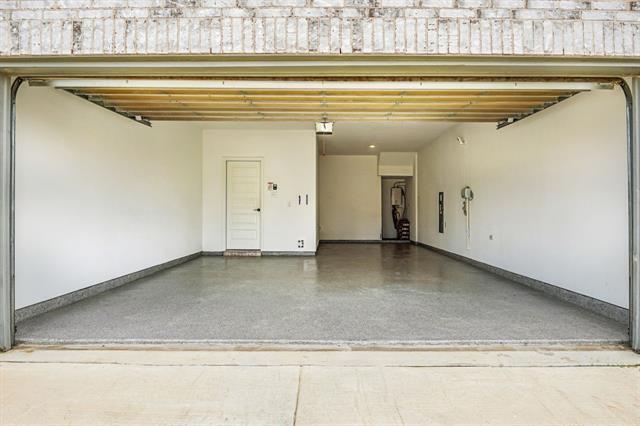 Building Photo - 329 Magnolia St