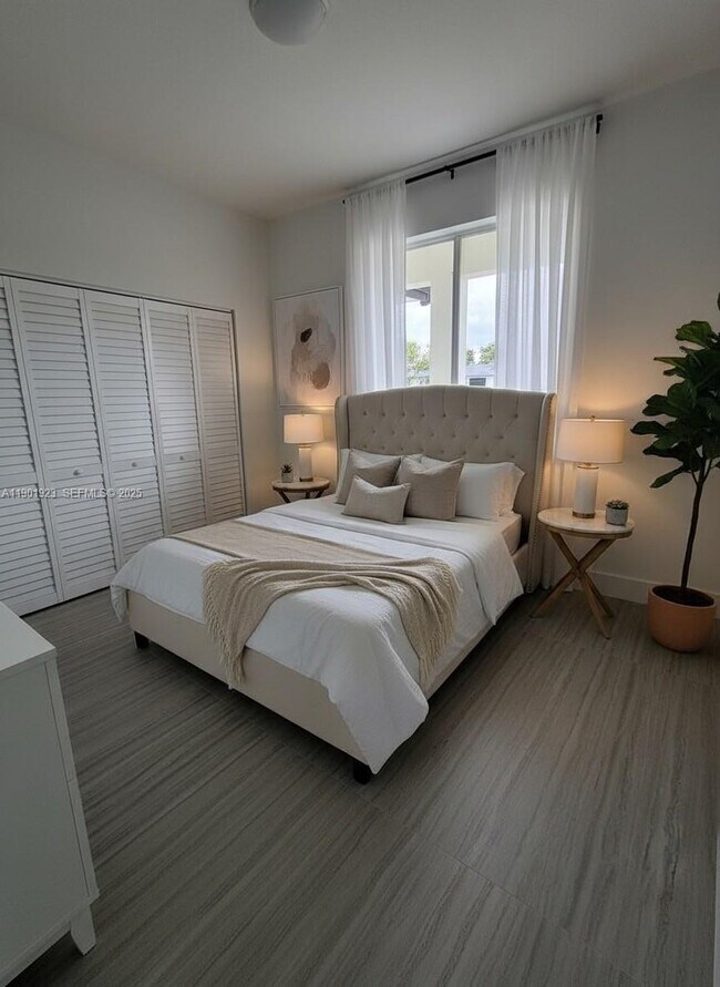 Building Photo - 10745 SW 217th St