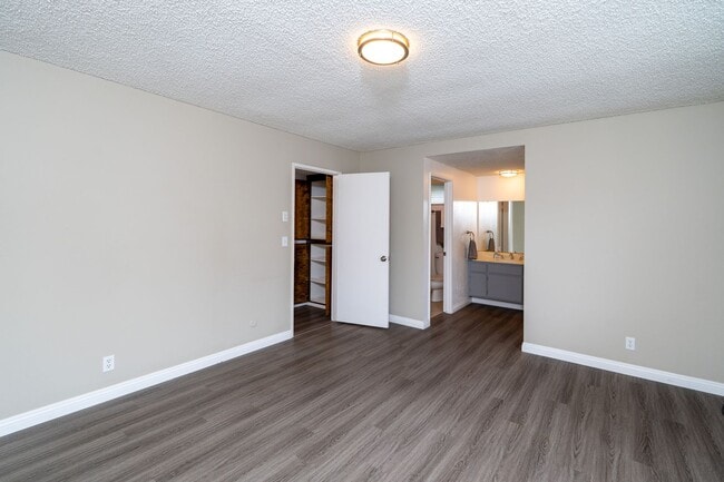 Building Photo - Beautiful 2 bedroom 2 bath Home!!!!