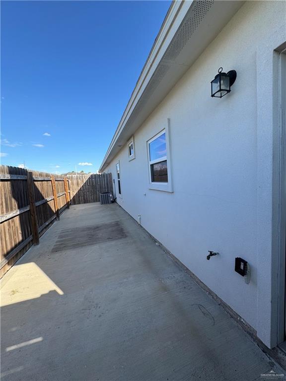 Building Photo - 22 S Sports Dr