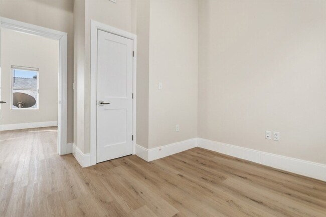 Building Photo - 41 Wolcott St