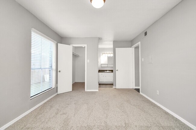 Building Photo - 7700 W Airport Blvd