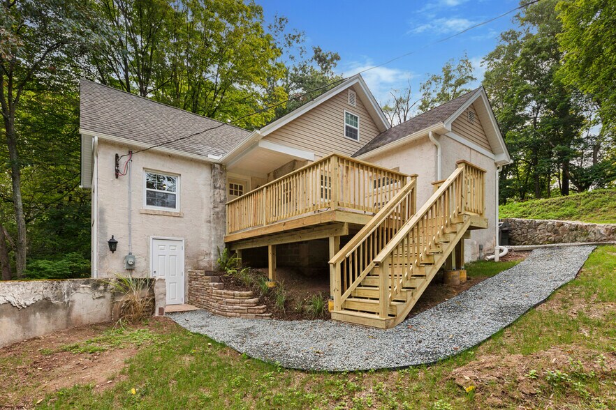 Building Photo - 352 Levengood Rd
