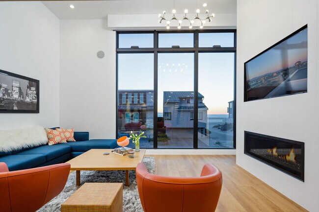 Primary Photo - 3920 Ocean Dr