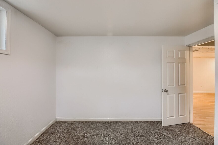 Building Photo - 207 Teal St