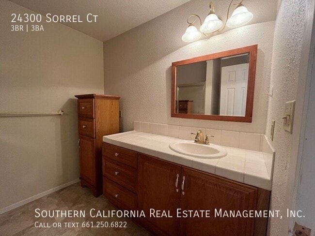 Building Photo - 24300 Sorrel Ct