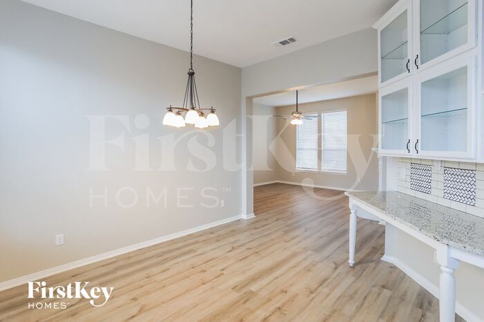 Building Photo - 1026 Palomino Dr