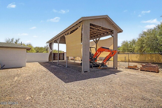 Building Photo - 1240 E Paint Your Wagon Trail