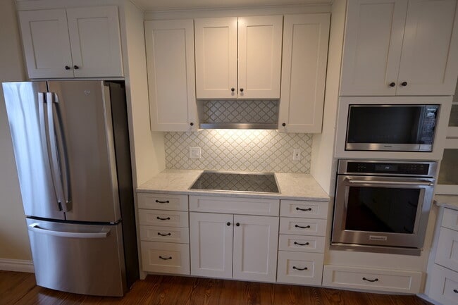 Building Photo - 3 bed 2 bath home near Carrie Blake Park, ...
