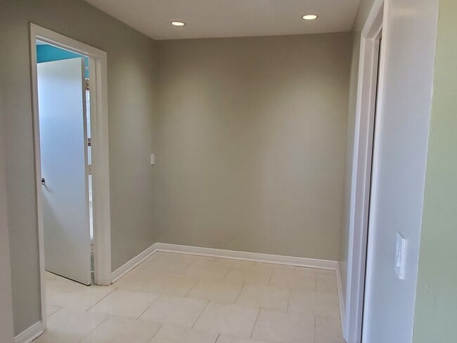 Building Photo - 6780 Mission Gorge Rd