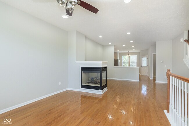 Building Photo - 8333 Clayhurst Dr