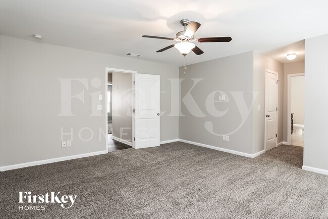 Building Photo - 4186 Woodland Park Dr SW