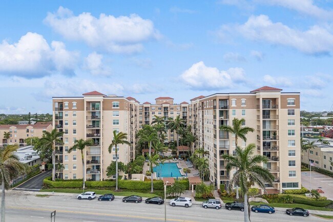 Building Photo - 1801 N Flagler Dr
