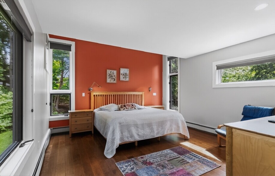 Building Photo - 15 Suban Pl