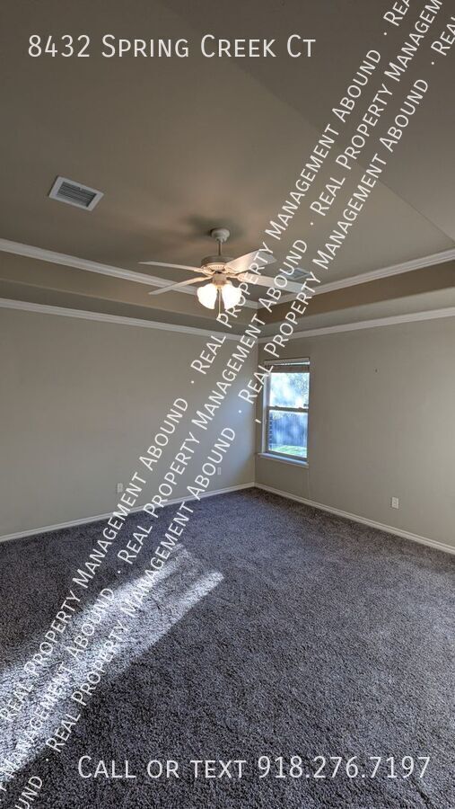 Building Photo - 8432 Spring Creek Ct