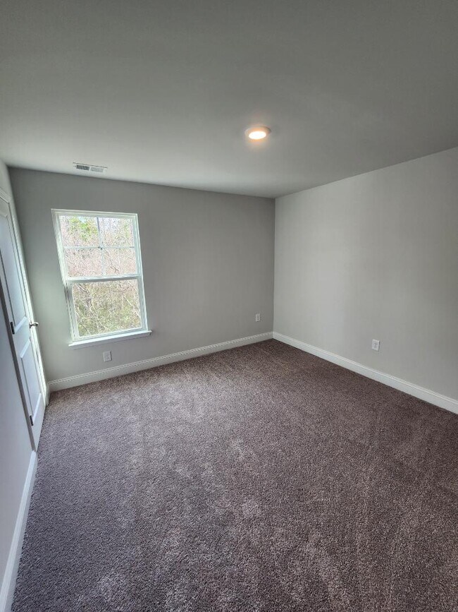 Building Photo - 4044 Dewberry Ln