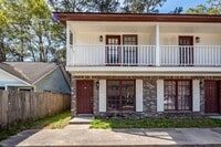 Building Photo - 2 Bedroom, 1.5 Bathroom Townhome - Summerville