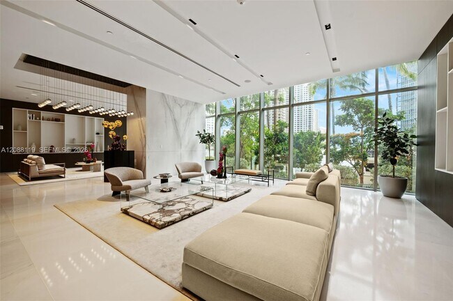 Building Photo - 300 Biscayne Blvd Way