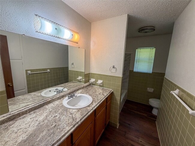 Building Photo - 907 Seymore Cir