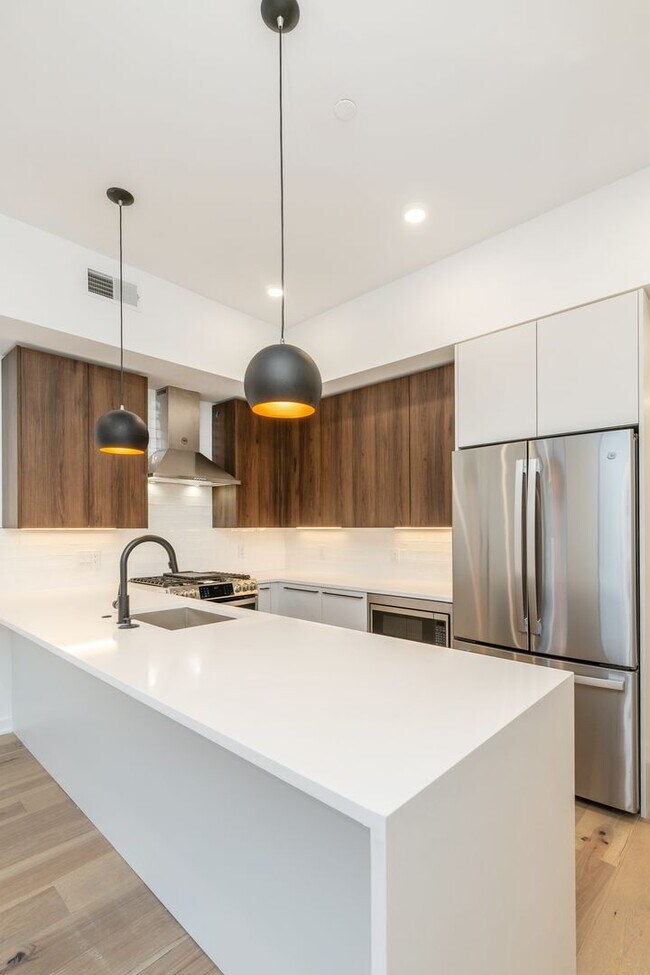 Interior Photo - The Skylar (1601)