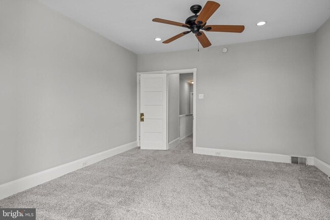 Building Photo - 466 Shurs Ln