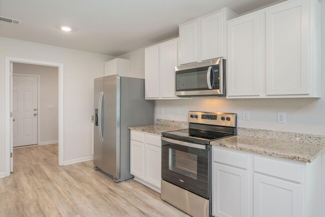 Building Photo - 5092 Gaineswood Dr