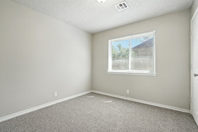 Building Photo - 2929 S 138th E Pl