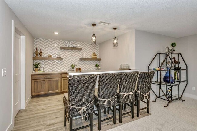 Building Photo - Impeccable 5 Bedroom Beauty in Cornerstone!