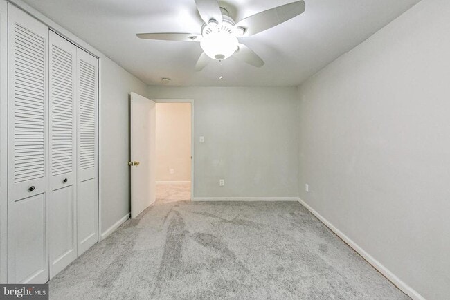 Building Photo - 10501 Montrose Ave