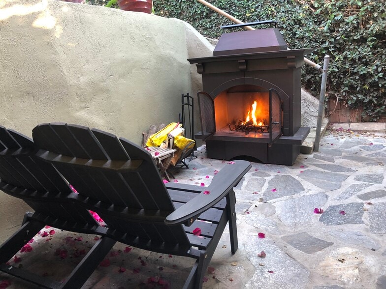 Building Photo - 1316 N Occidental Blvd