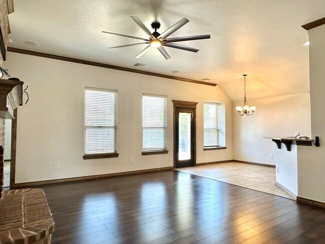 Building Photo - 709 Abilene Way