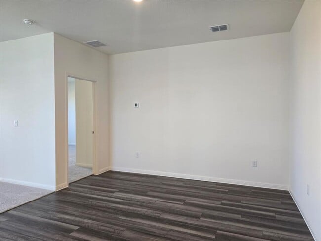 Building Photo - 421 Wedemeyer St