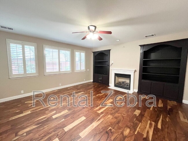Building Photo - 1221 CAVALAIRE Ct