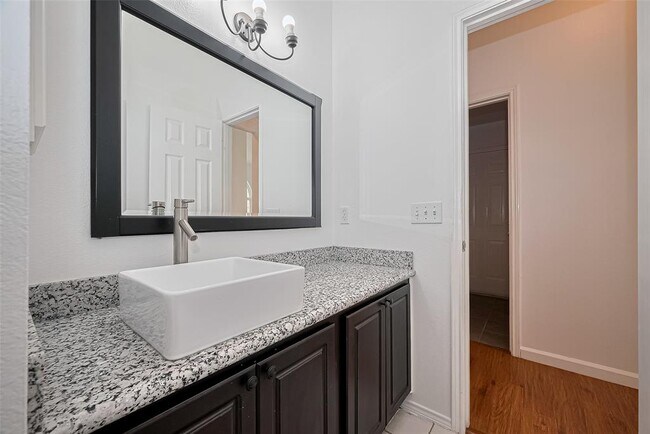 Building Photo - 11042 Sentry Ct
