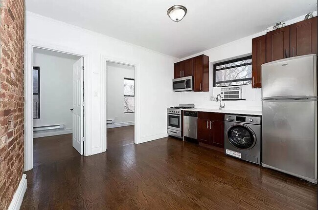 Primary Photo - 170 East 2nd Street