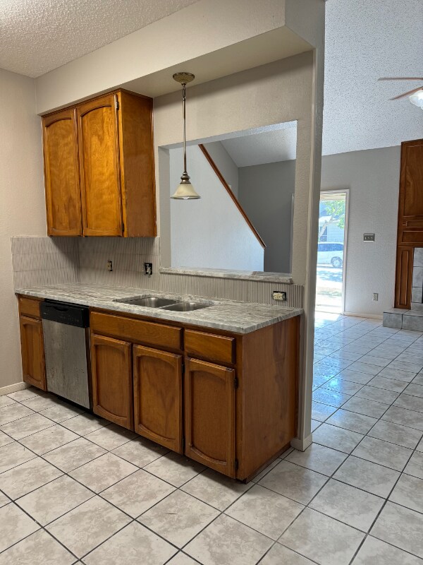 Building Photo - 3025 Quail Springs Rd