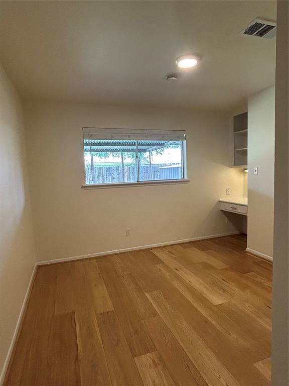 Building Photo - 5902 De Lange Ln