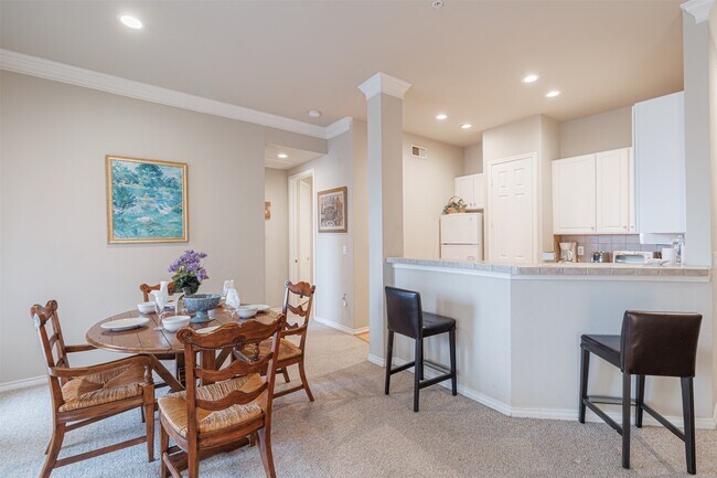 Building Photo - 2400 McCue Rd