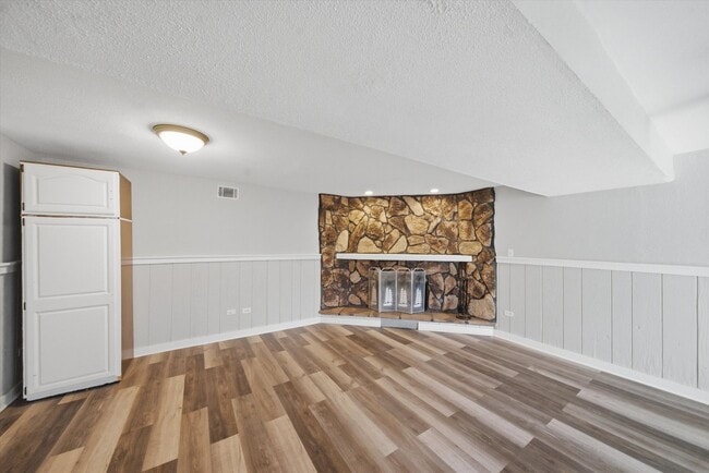 Building Photo - 110 Villa Rd