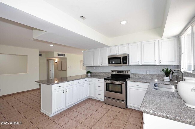 Building Photo - 4031 N 81st Ave