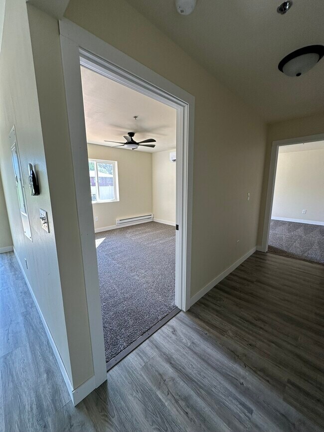 Building Photo - Valley View Estates C