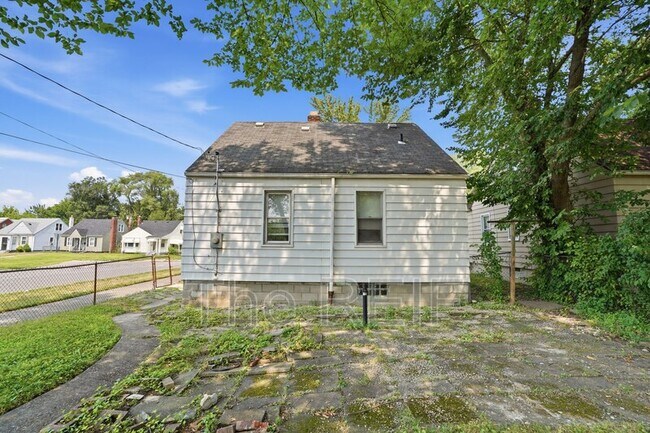 Building Photo - 20200 McCormick St
