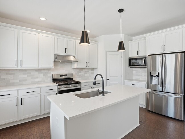 Building Photo - 6246 Hawthorne Ave